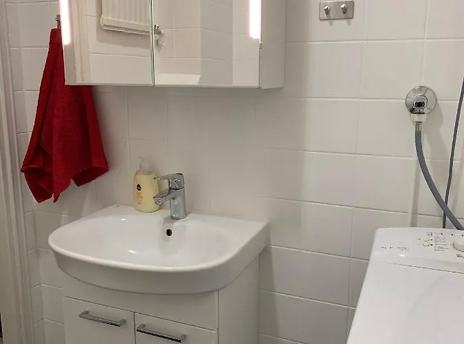 Hotel Viihtyisa, Puhdas 2h+k, Pikkukoti Keskustassa